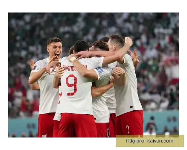 麦肯尼展现惊人足球潜力，备受期待成为球队核心的希望之星