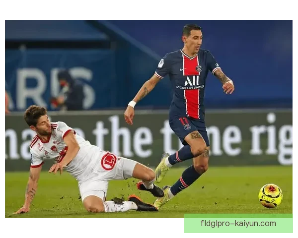 阿什拉夫成为恩里克战术核心，表现稳健引发关注